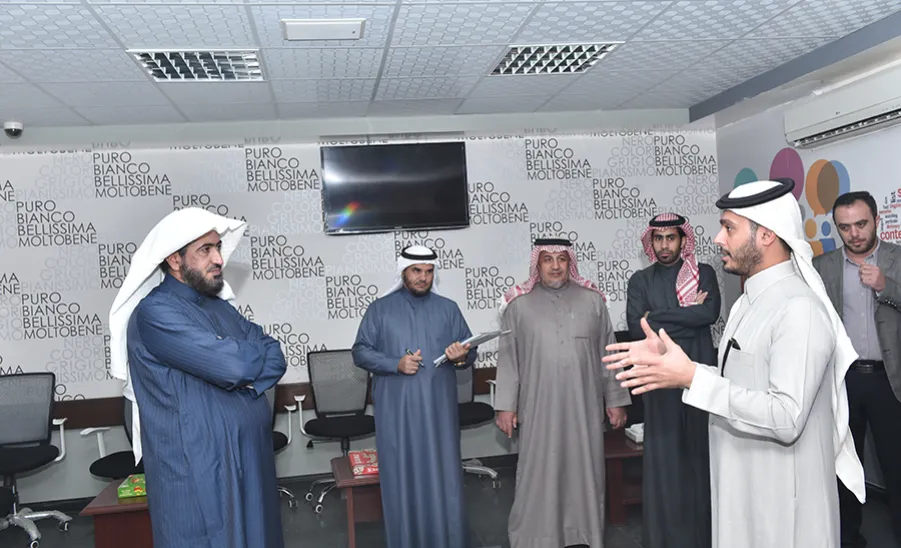 لتفقد احتياجات المقر : سعادة وكيل الجامعة يزور عمادة السنة التحضيرية -  