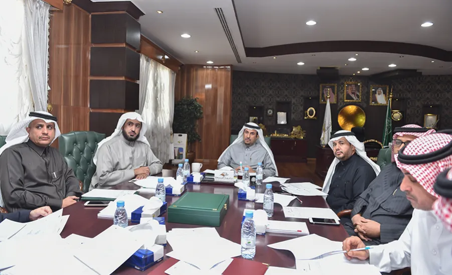 برئاسة معالي مدير الجامعة : لجنة التعاملات الإلكترونية بالجامعة تعقد اجتماعها الثالث - 