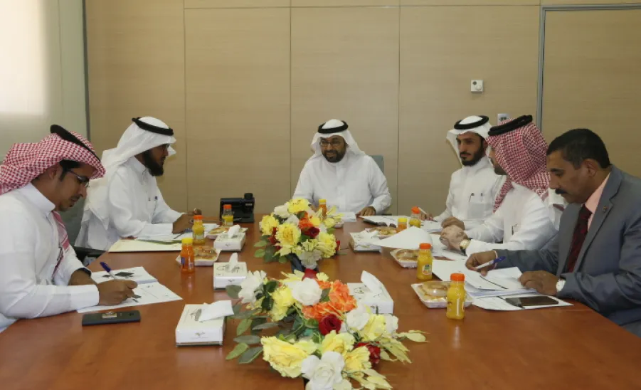 لجنة الإشراف على وحدات خدمة المجتمع بكليات الجامعة تعقد اجتماعها الأول  - 