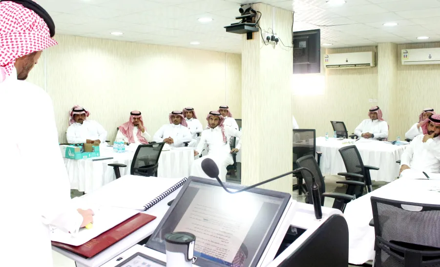 تنفيذ برنامج تدريبي لمعهد الإدارة العامة في الجامعة - 
