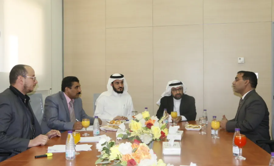 عمادة خدمة المجتمع والتعليم المستمر تعقد اجتماعاً مع وفد من المجلس الثقافي البريطاني بشأن تنفيذ برامج لاختبار (IELTS) - 