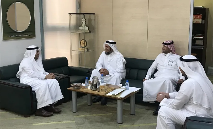 وكيل الجامعة للشؤون التعليمية يزورعمادة الجودة وتطوير المهارات - 