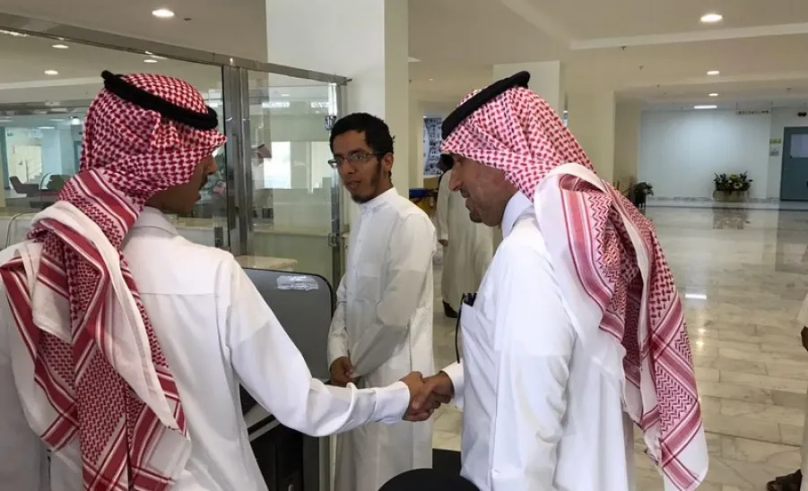 معالي مدير الجامعة يقوم بزيارة تفقدية لكلية العلوم والدراسات الإنسانية بحوطة سدير -  