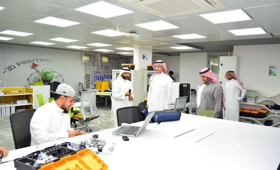 سعادة وكيل الجامعة للدراسات العليا والبحث العلمي أ.د محمد بن عبد الله الشايع يزور كلية علوم الحاسب والمعلومات - 