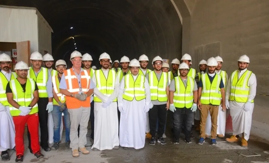 كلية الهندسة في زيارة لمشروع قطار الرياض -  
