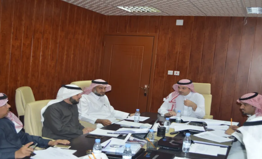 لجنةُ الابتعاثِ والتدريبِ توافقُ على الابتعاثِ والترقيةِ لعددٍ من منسوبي الجامعة  - 