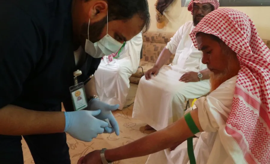 الخدمات الطبية بالجامعة تزور هجرة البرزة ضمن خدماتها المجتمعية  - 