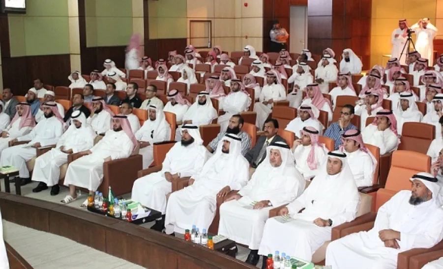 كلية التربية بالزلفي تحتفل باليوم الوطني -  
