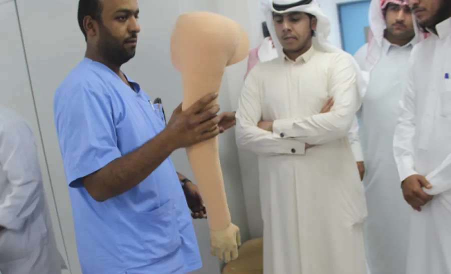قسم التربية الخاصة يزورون مدينة الملك فهد الطبية - 