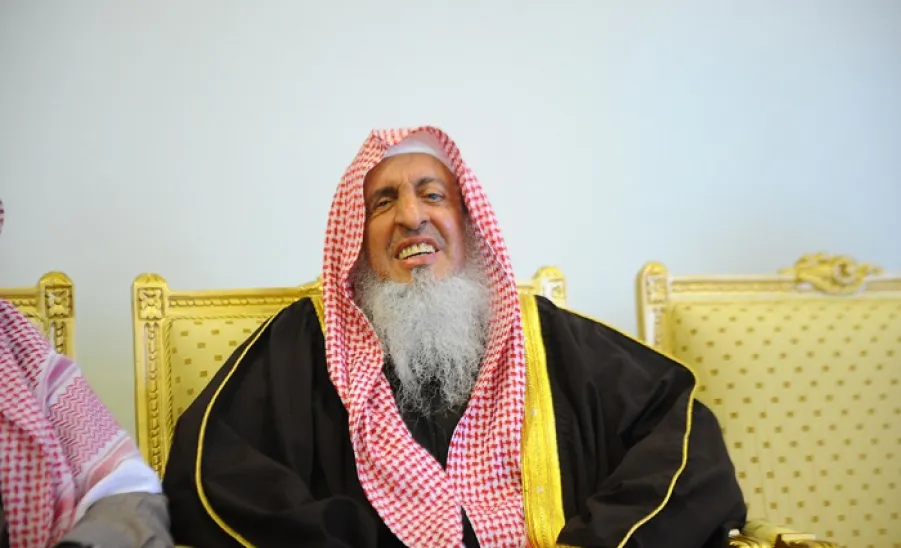 سماحة مفتى المملكة في ضيافة الجامعة القى كلمة توجيهية والتقى بقيادات الجامعة  -  