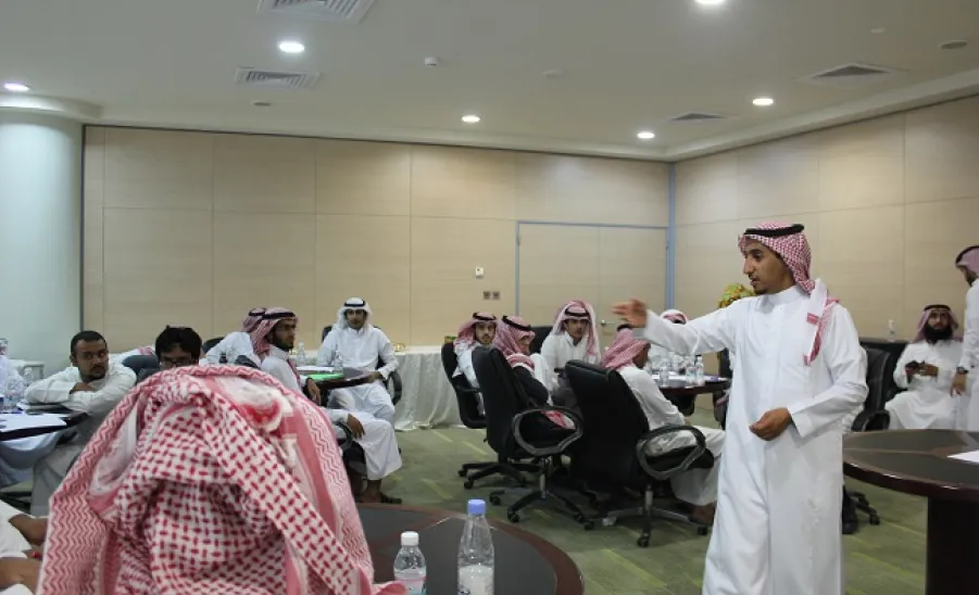 بالتعاون مع صندوق المئوية عمادة شؤون الطلاب تقيم ورشة عمل بعنوان: نشر ثقافة العمل الحر - 
