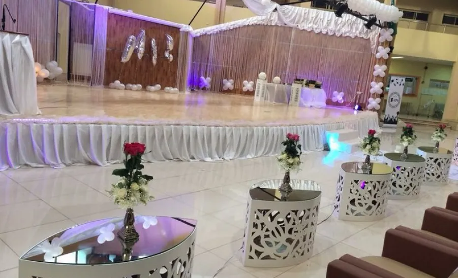 كلية التربية بالزلفي تخرج الدفعة الخامسة عشرة من طالباتها للعام 1434 / 1435هـ - 