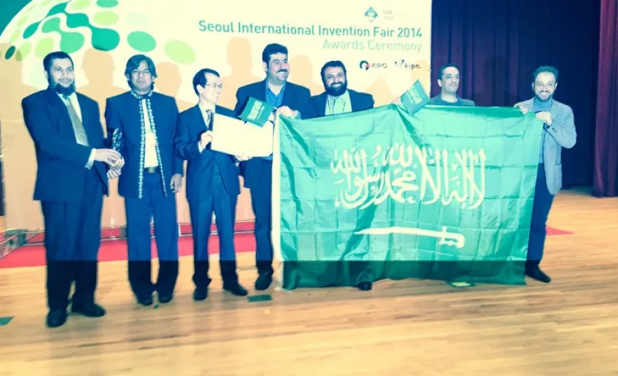 الجامعة تحقق درع التميز لأحسن مشاركة والميدالية الذهبية في معرض الابتكارات والاختراعات بكوريا - 
