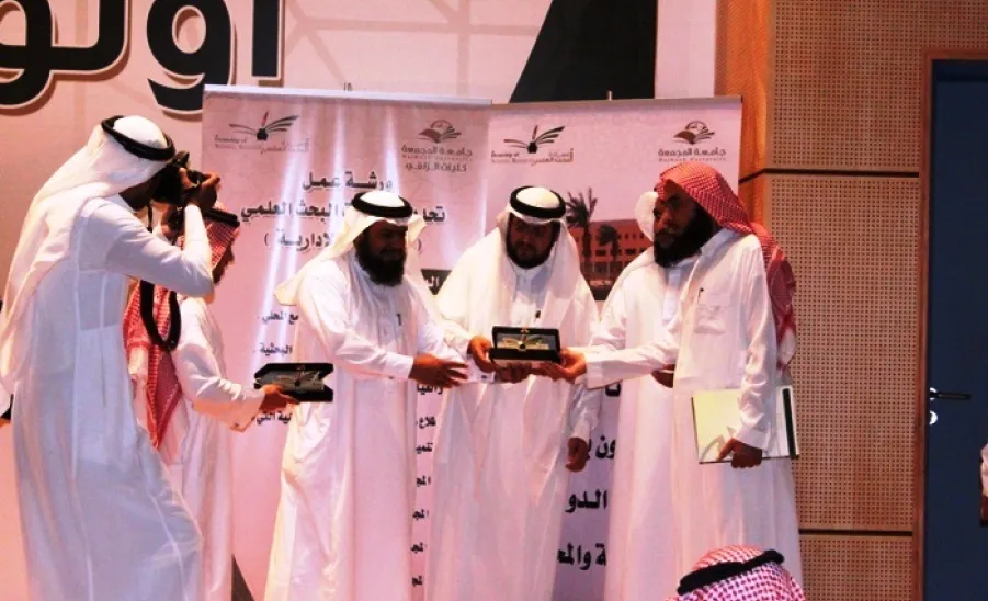 عمادة البحث العلمي تعقد ورشتي عمل أولويات البحث مع القيادات الإدارية وأعضاء هيئة التدريس بالزلفي -  