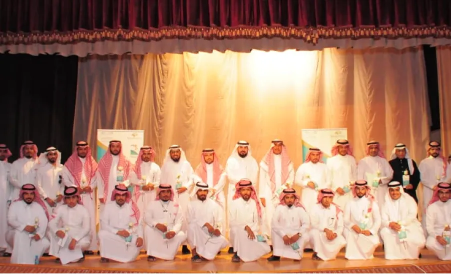 الجامعة تحتفي بالمعلم في يومه العالمي بحزمة من البرامج التربوية والتثقيفية - 