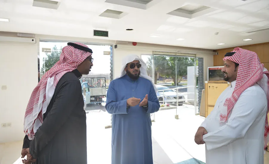 وكيل الجامعة يتفقد جاهزية مبنى كلية علوم الحاسب -  