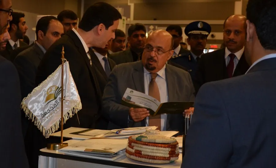 الجامعة تشارك في يوم المهنة بكندا - 