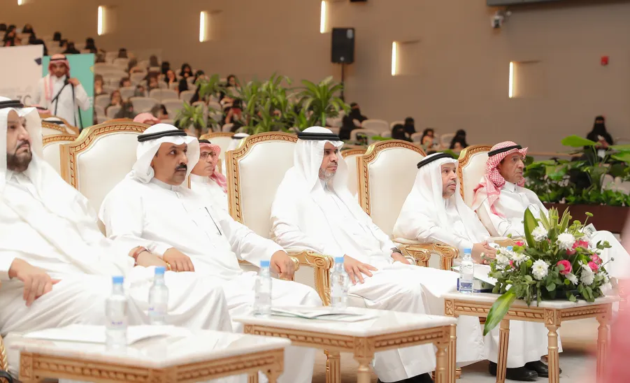الجامعة تشارك في الملتقى الثالث لخدمة تواصل - 