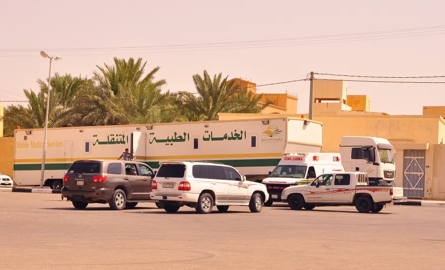 الخدمات الطبية وكلية الطب تقوم بعددٍ من الزيارات الميدانية للمحافظات والمراكز - 