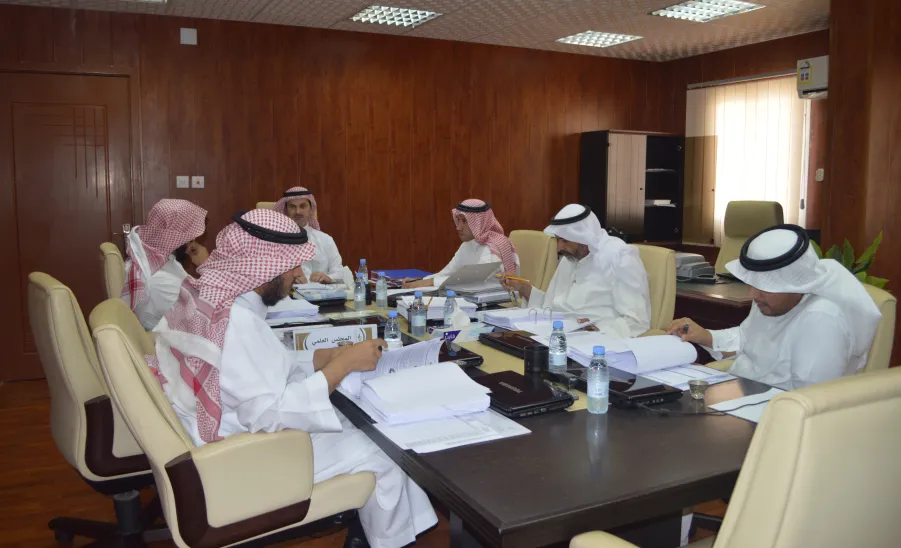 المجلس العلمي يعقد اجتماعه الخامس عشر ويصدر عدداً من القرارات - 