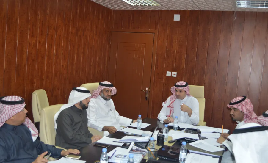 وكالة الجامعة للدراسات العليا والبحث العلمي توافق على الابتعاث والتمديد والترقية لعدد من   مبعوثي الجامعة لاستكمال الدراسة في  تخصصات مختلفة بالخارج - 