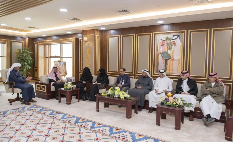 الجامعة والشؤون الصحية بالحرس الوطني تناقشان تنفيذ مبادرة في جودة الحياة لكبار السن - 