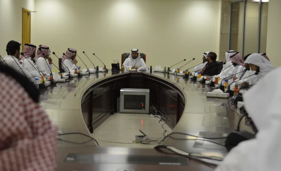 مرصد المسؤولية الاجتماعية يقيم ورشة عمل بعنوان " تحديد الاولويات التنموية وفق رؤية لجان الشباب " - 