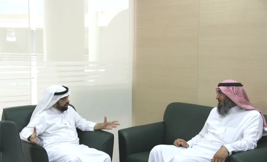 رئيس مجلس إدارة جمعية البر الخيرية في المجمعة يزور عمادة خدمة المجتمع والتعليم المستمر -  