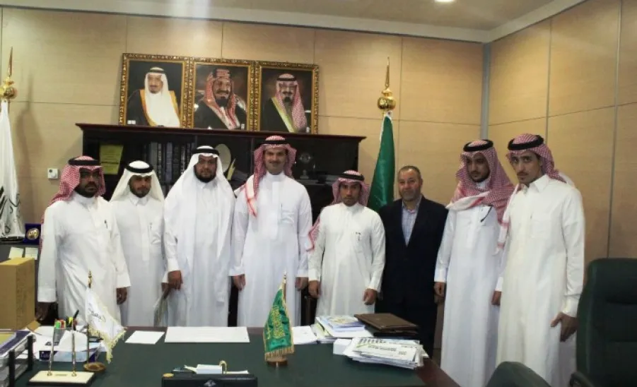 وكيل الجامعة للدراسات العليا والبحث العلمي يزور عمادة البحث العلمي -  