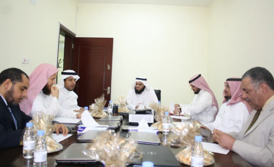 فريق العمل بوكالة الجامعة للشؤون التعليمية يزور كلية الهندسة - 