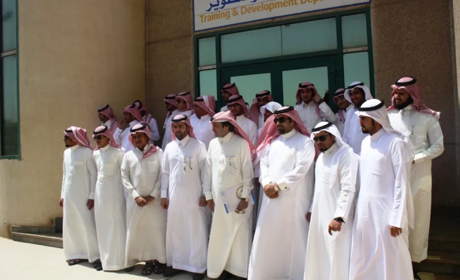 رحلة علمية لطلاب كلية الهندسة إلى مدينة الجبيل الصناعية -  