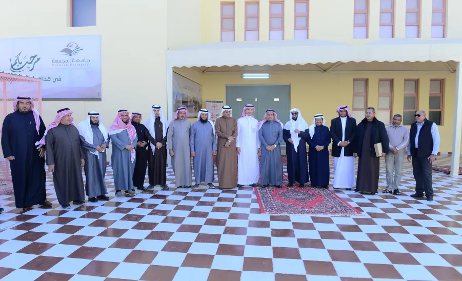 معالي مدير الجامعة يفتتح مشروع توسعة أقسام الطالبات بكلية التربية بالزلفي - 
