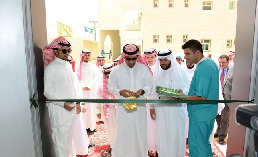 معالي مدير الجامعة يفتتح مركز وعيادات طب الأسنان الجامعي بالزلفي -  