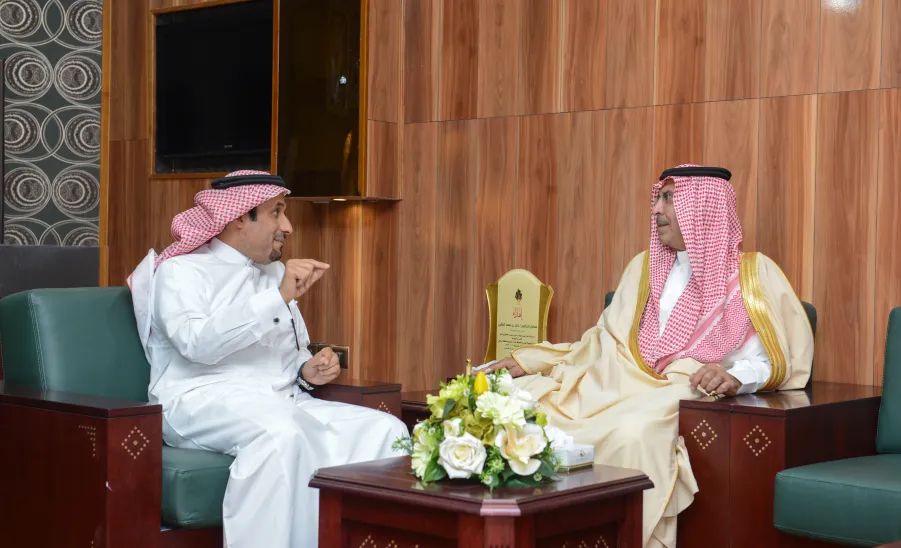 معالي مدير الجامعة يستقبل محافظ الغاط - 