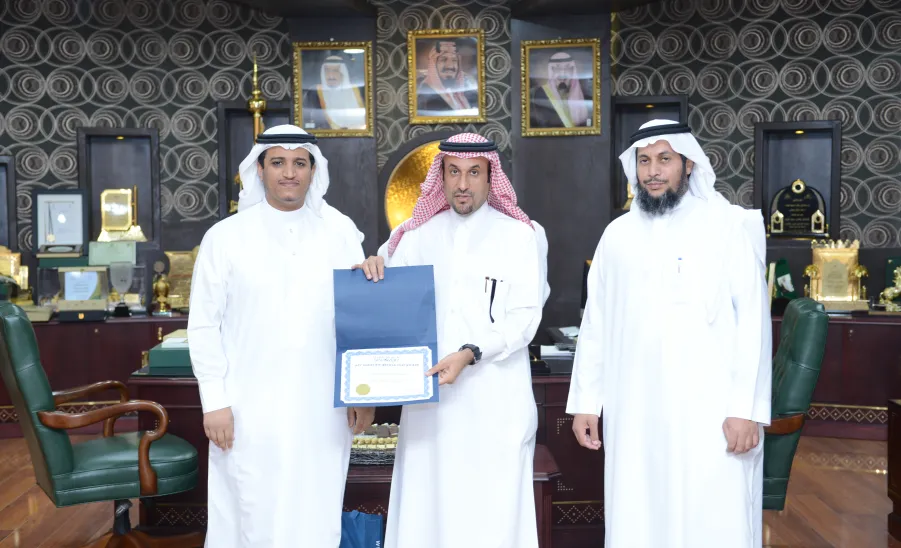 الصقعبي يحصل على شهادة التميز في البحث العلمي من المؤسسة الكندية العلمية للاكتشافات الطبية العالمية  - 