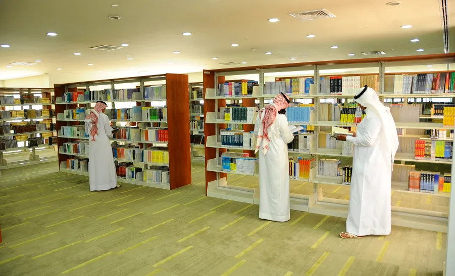 عمادة شؤون المكتبات تقيم برنامج (أسبوع المكتبة) - 