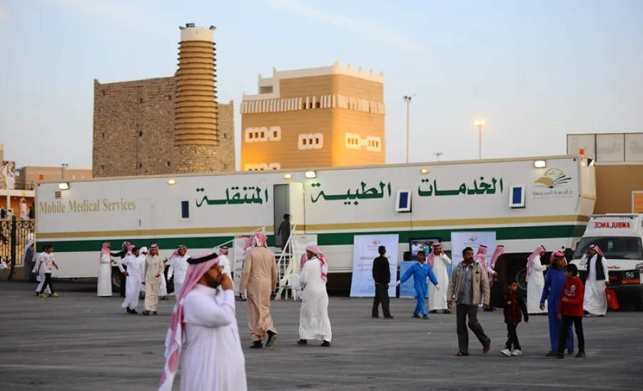 الجامعة تشارك في مهرجان الجنادرية بعيادات طبية متنقلة وكوادر طبية متخصصة -  