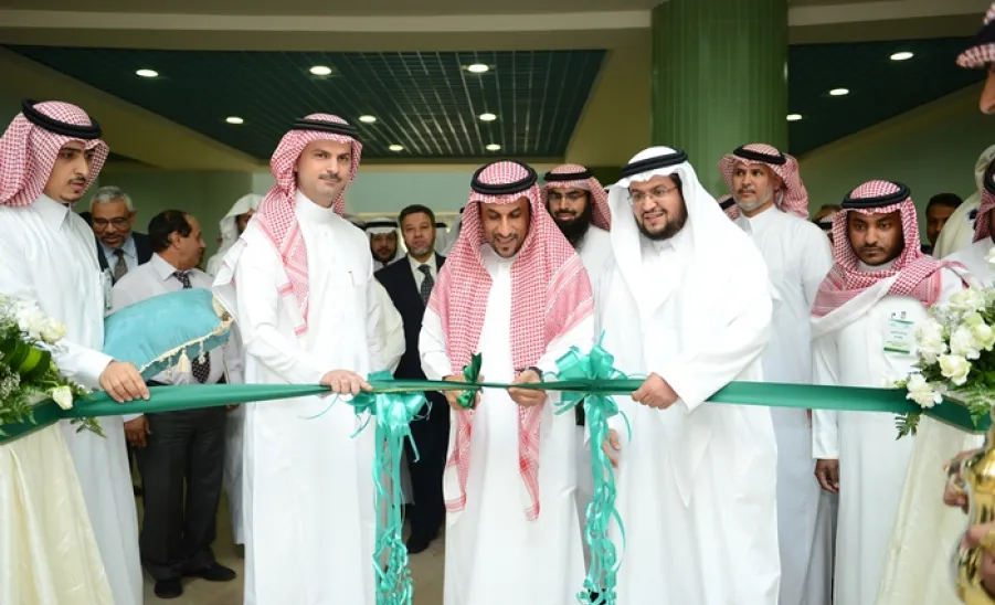 معالي مدير الجامعة يفتتح فعاليات يوم البحث العلمي والابتكار -  