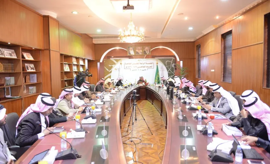 مجلس الجامعة يشكر القيادة على ماتم تخصيصه من الميزانية ويشيد بإنجازات الجامعة ويصدر عدداً من القرارات - 