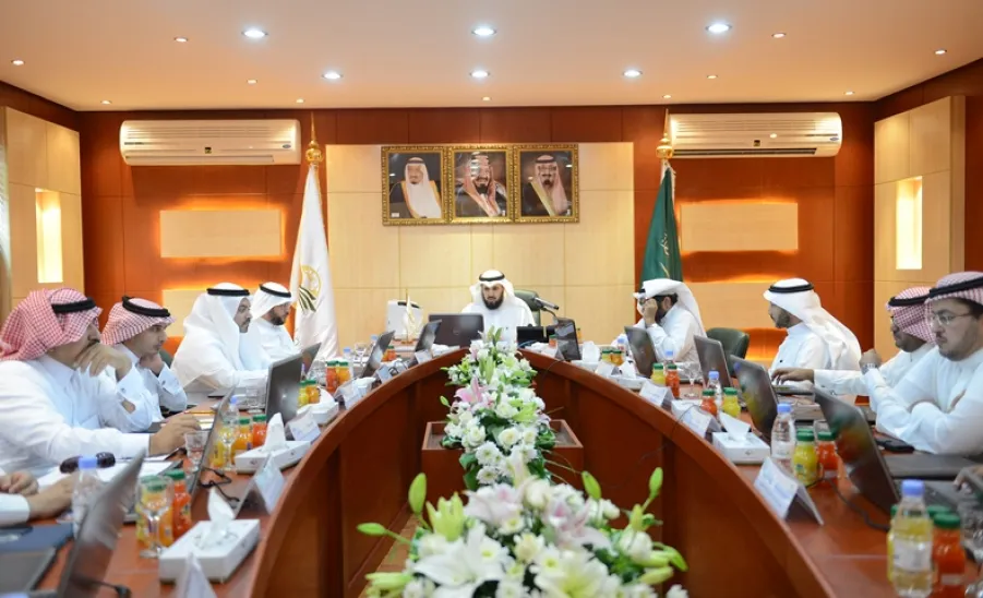 عمداء كليات طب الأسنان بالمملكة يعقدون اجتماعها الثالث عشر في رحاب الجامعة بكلية طب الأسنان بالزلفي . - 