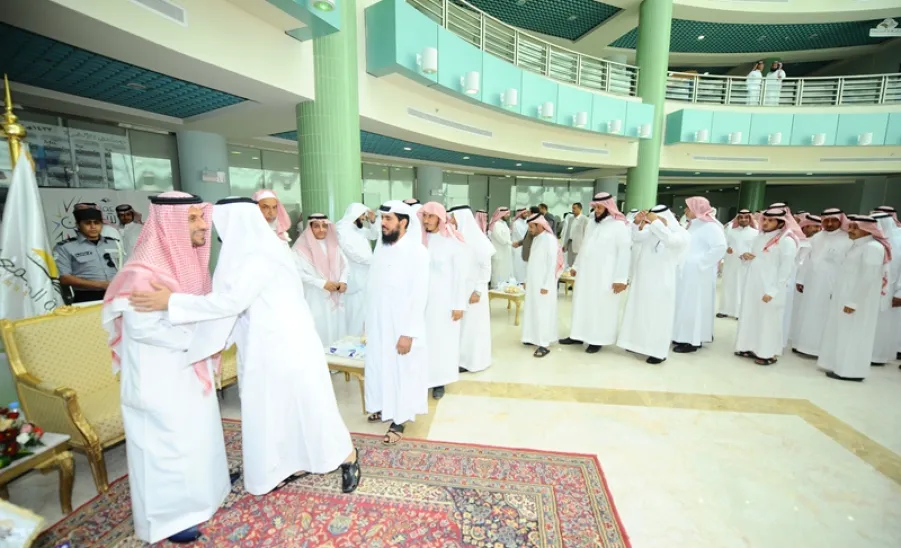 الجامعة تنظم حفل معايدة لمنسوبيها -  