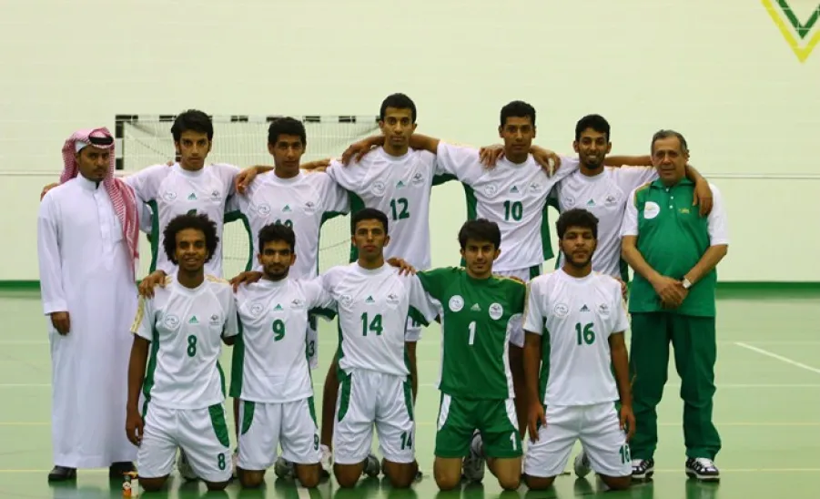 منتخب الجامعة لكرة الطائرة يواصل انتصاراته ويكسب منتخب جامعة نجران - 