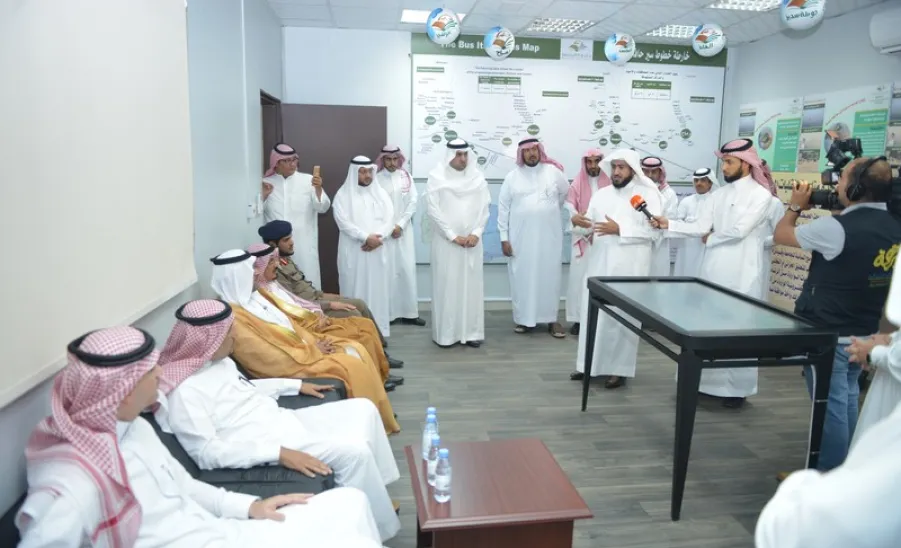 معالي مدير الجامعة يدشن وحدة متابعة التقلبات الجوية بالجامعة - 