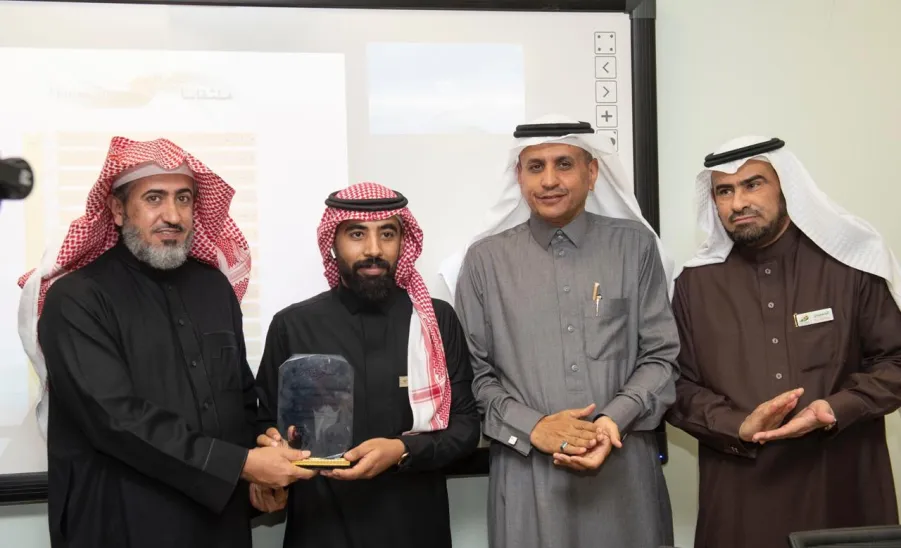 الإدارة العامة للتطوير تقيم اللقاء الأول لمدراء الإدارات في الكليات والعمادات والإدارات - 