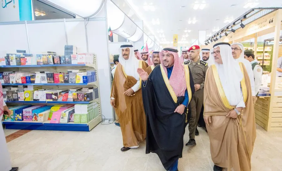 الجامعة تشارك في معرض القصيم الأول للكتاب - 