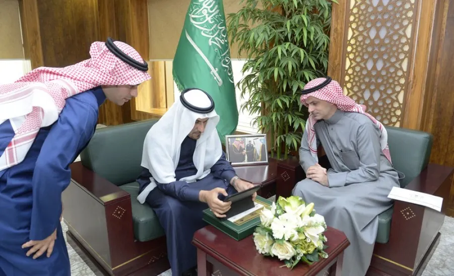معالي مدير الجامعة يدشن نظام إدارة المحتوى المعرفي - 