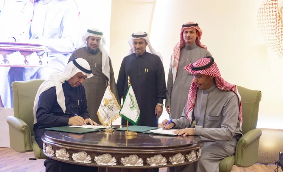 الجامعة توقع عقود الاعتماد البرامجي مع المركز الوطني للتقويم والاعتماد الأكاديمي - 