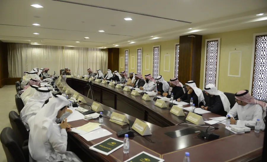 مجلس الجامعة يعتمد القواعد المنظمة للتعليم الإلكتروني بالجامعة - 