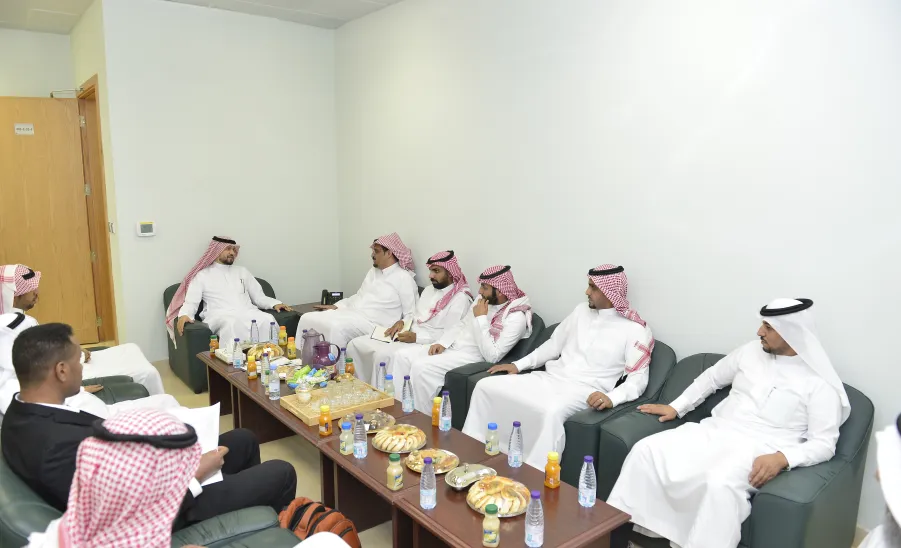  وفدٌ من جامعة شقراء يزور الإدارة العامة للمتابعة - 