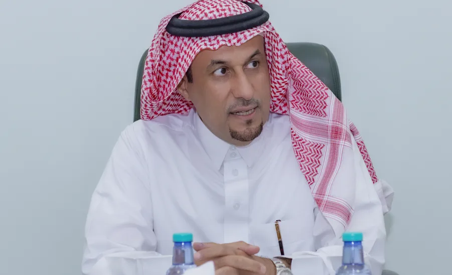 معالي مدير الجامعة يعتمد ترقية عدد(229) موظف من موظفي الجامعة - 